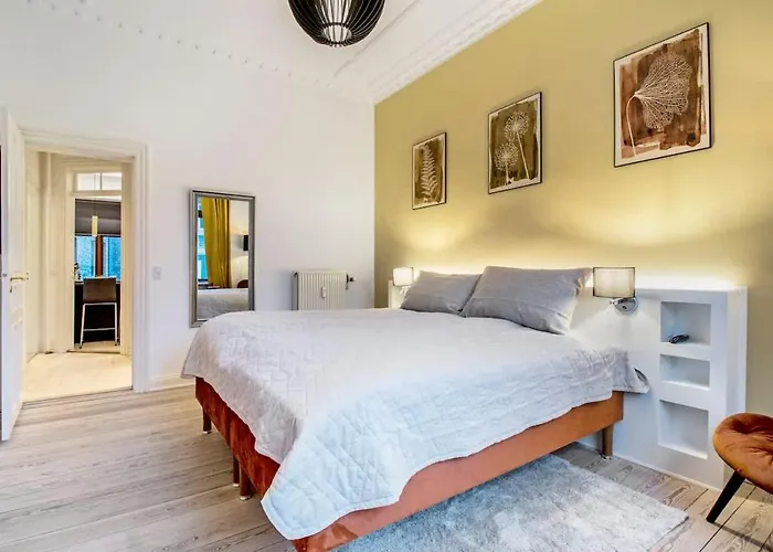 Luxury 2br - 121 Sqm - Ultra Apartment