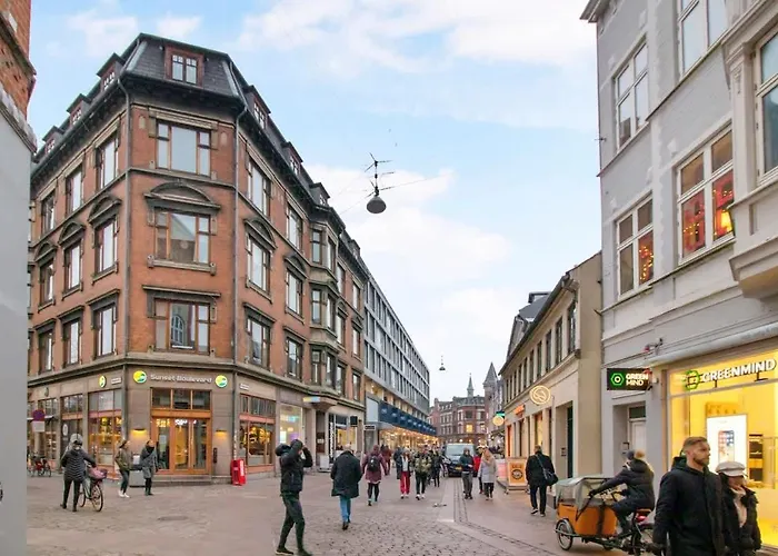 Apartment Luxury 2br - 121 Sqm - Ultra